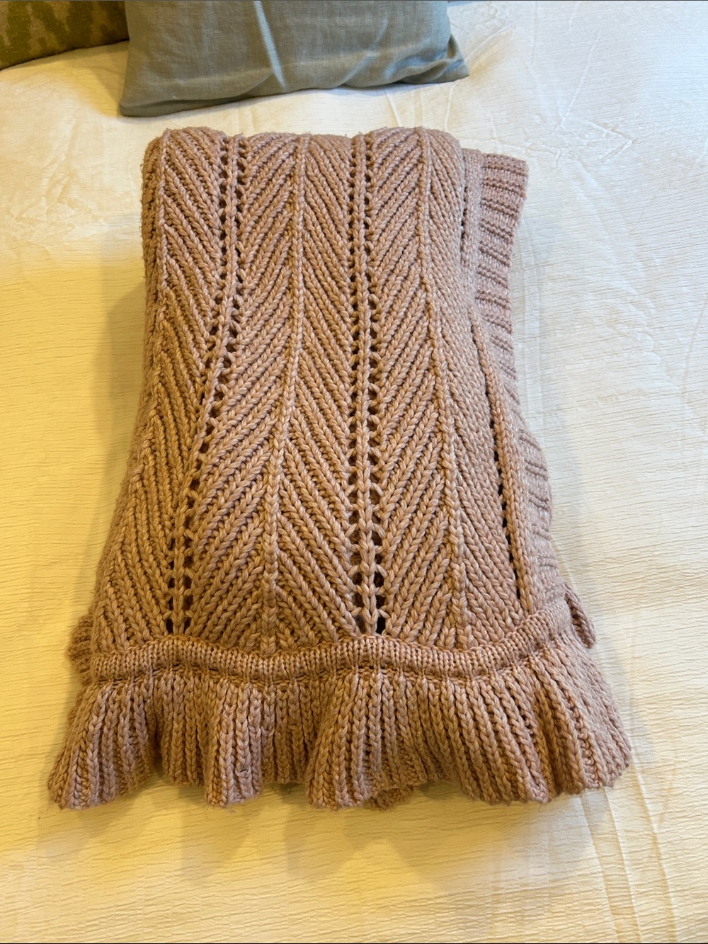 PB Teen Herringbone Ruffle Throw. Color Dusty Rose.